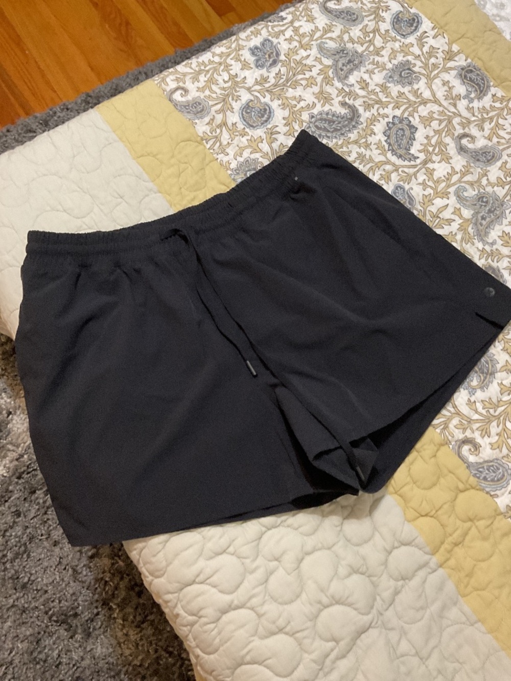 Medium black shorts